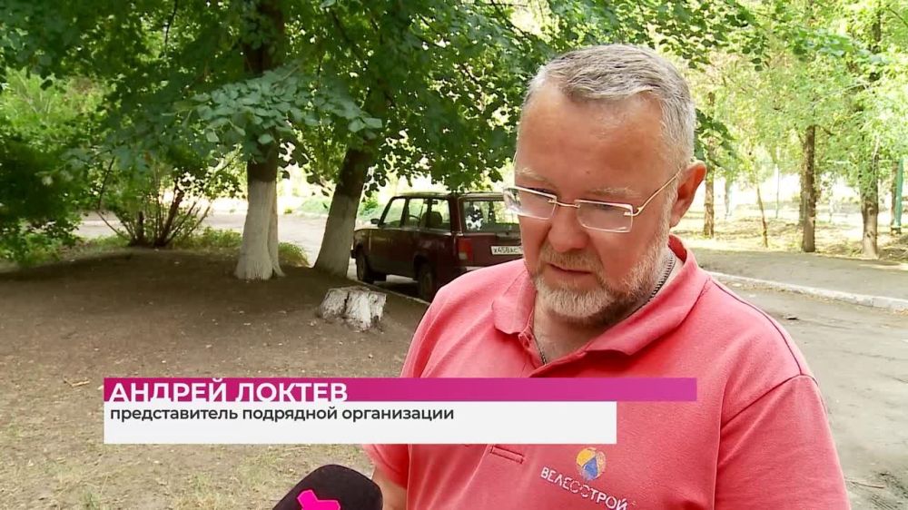 Тюменские специалисты завершают капитальный ремонт кровли МКД в Суходольске