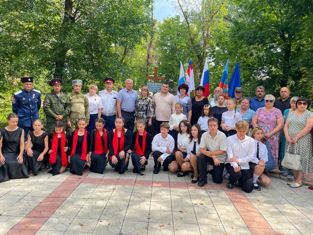 Суходольск почтил память жертв авианалета ВСУ и защитников республики, павших в борьбе с Киевским режимом