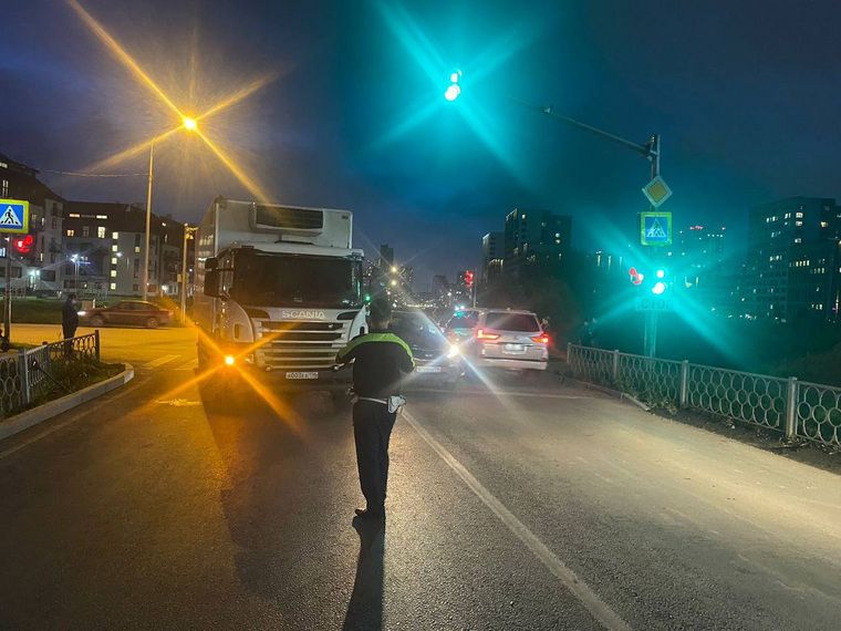 В Екатеринбурге грузовик сбил ребенка. Фото