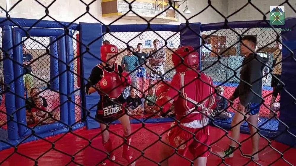 Секция тайского бокса "Девяточка" города Брянки сменила место тренировок