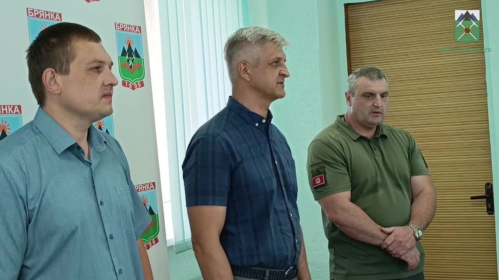 Евгений Морозов: Накануне Дня строителей, совместно с уполномоченными представителями Брянской области в Брянке Евгением...