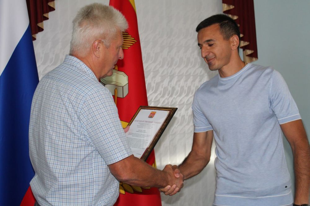 Сергей Козенко: Сегодня провел торжественный прием, на котором отметил труд тех, кто ежедневно строит, благоустраивает и преображает наш муниципальный округ