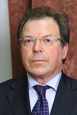 ��������� �������: ������ ������������ �������� ����������� ��� ���������� ��������� �������� ����� ������ ������������, ����� � 1996 ���� ���������� ��� ���������� � ����������� �������� ������������ � �� �������, � �.�