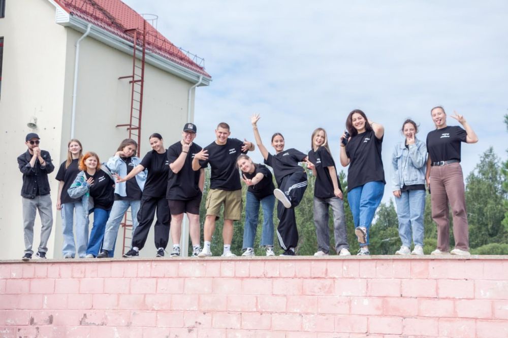 Сергей Козенко: Сегодня, 20 августа, в рамках сотрудничества с нашим шефом-регионом – Курганской областью, 100 детей из Краснодона прибыли в лагерь «Чумляк», расположенный в живописном Щучанском округе Курганской области, на отдых и оздоровление