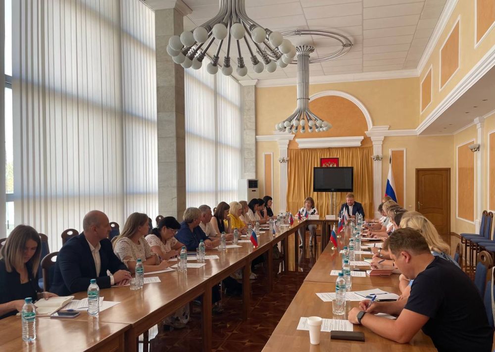 �������� ���������� �������� ����������� � 90-����� ���������� �������� ���������� ������