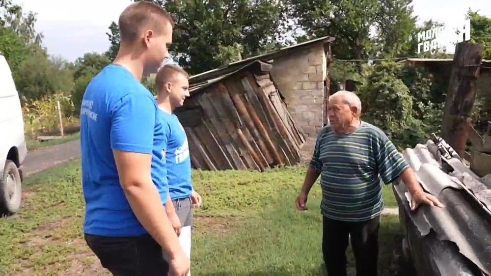 С днём шахтёра!. Молодогвардейцы посетили города Республики и адресно поздравили шахтёров с праздником, а так же вручили...