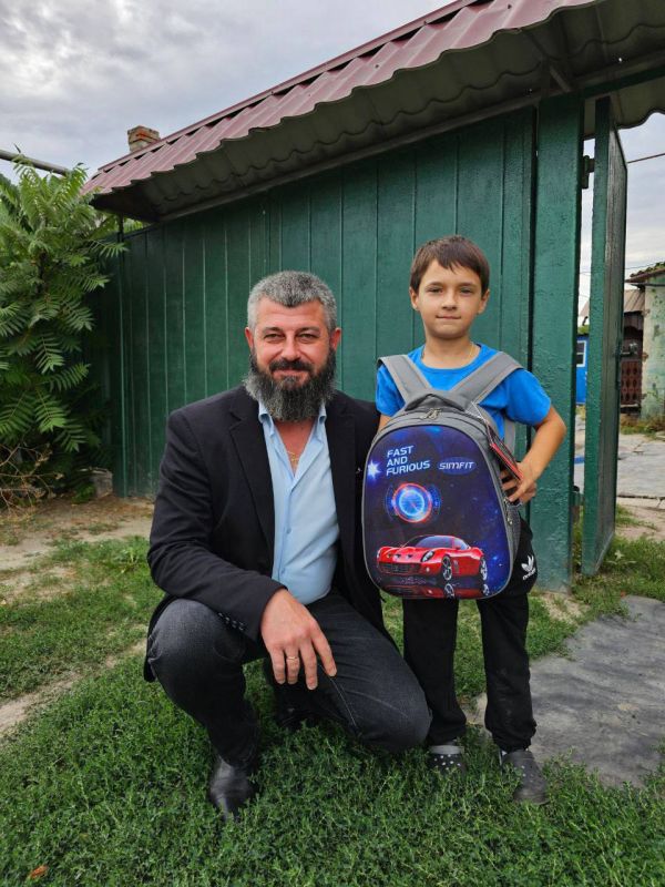 Олег Савченко: Принял участие в ежегодной акции "Собери ребенка в школу"