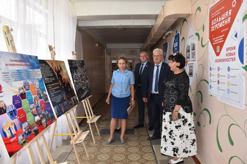 Сергей Козенко: Сегодня принял участие в ежегодном Августовском педагогическом совещании, которое состоялось на базе Краснодонской средней школы № 2 имени Н. П. Баракова