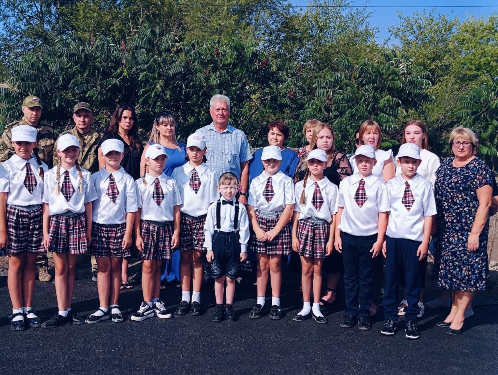 Сергей Козенко: Сегодня мы провели митинг «Герои в наших сердцах» в честь десятой годовщины завершения боевых действий на территории поселка Новосветловка