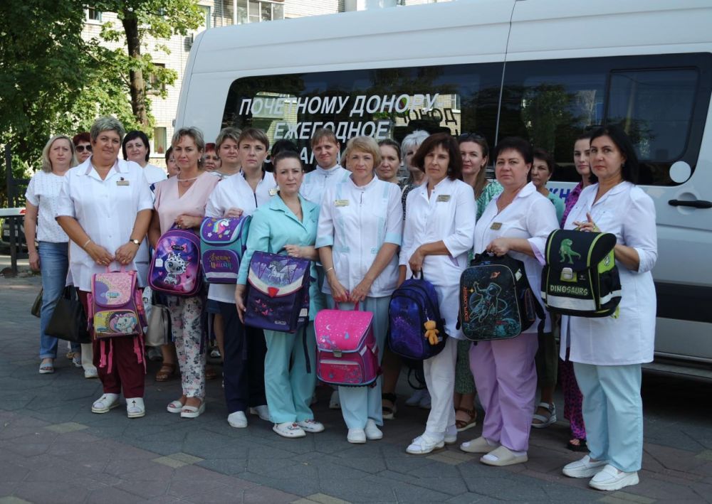 Липецкая областная станция переливания крови продолжает дарить детство детям