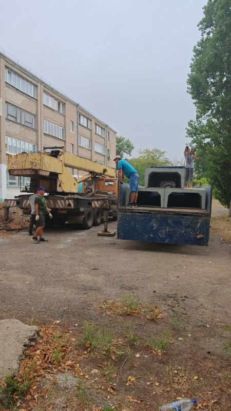 Продолжаются работы по устройству теплотрассы для Молодогвардейской средней школы № 7