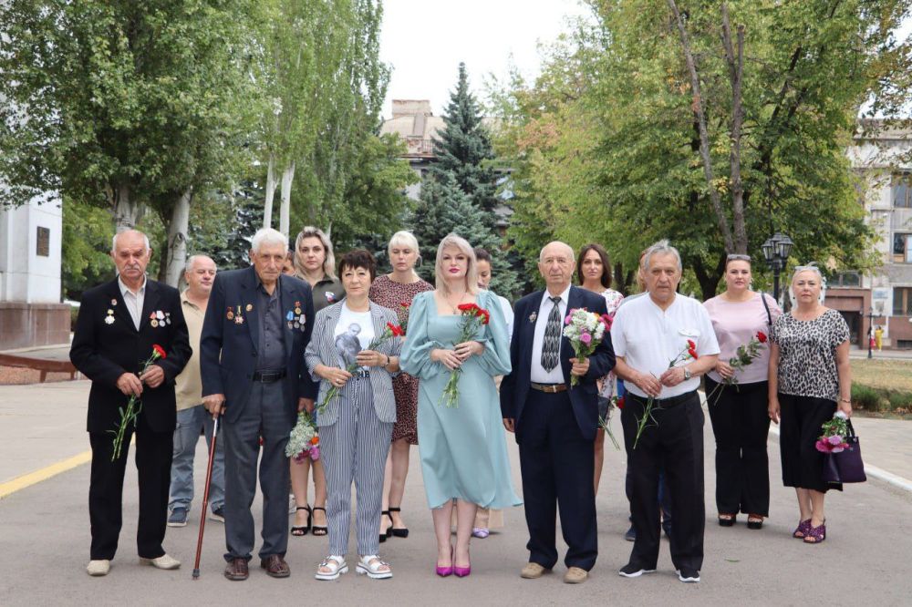 �������� ������: �������, 3 ��������, �������� �������� 81-� ��������� ������������ ������ �� �������-���������� �����������