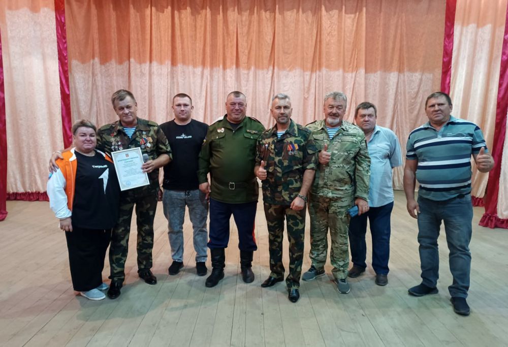 Сельский дом культуры села Дьяково с концертной программой посетила группа «СССР»