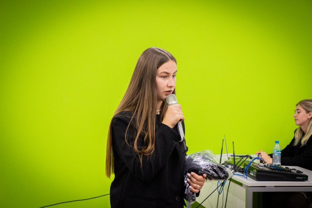 Первокурсники Луганской Народной Республики узнали больше о молодёжной политике и возможностях для них