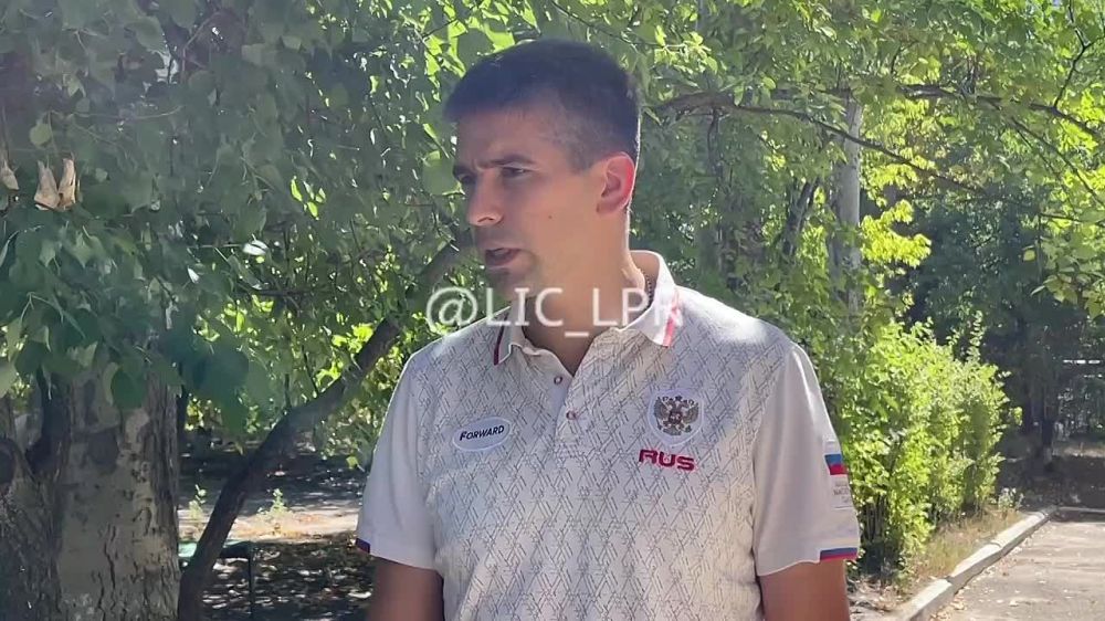 Строители завершили капитальный ремонт помещения отделения шахмат луганской спортивной школы № 4. Об этом журналистам сообщил министр спорта ЛНР Олег Шеренешев