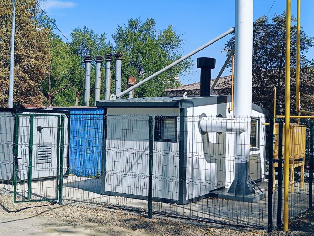 Сергей Козенко: Специалисты подрядной организации «РЕМиСТР» завершают работы по капитальному ремонту системы отопления с установкой блочно-модульной котельной для здания Краснодонского детского сада № 3 «Ягодка»