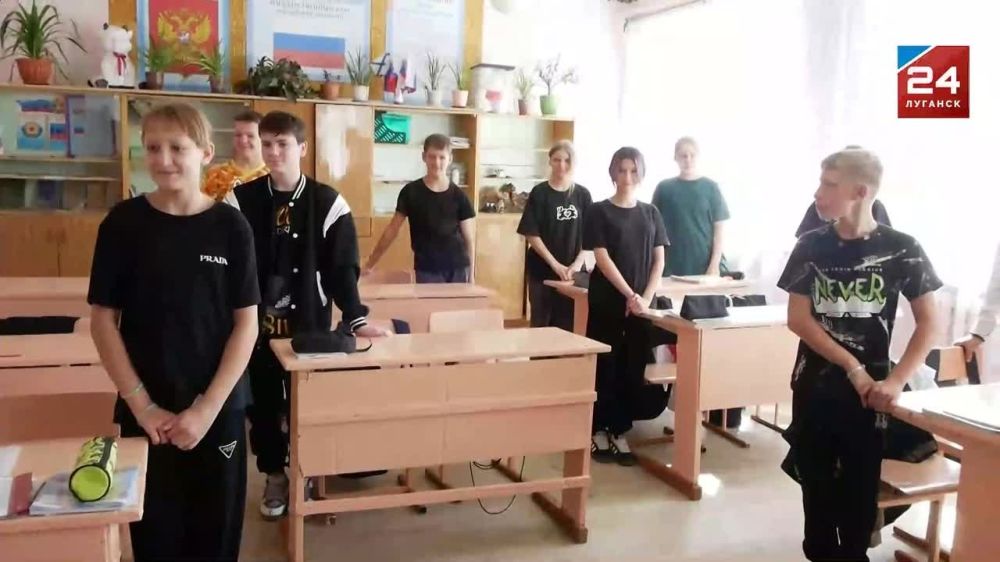 Глава Краснодонского округа Сергей Козенко и министр образования и науки ЛНР Иван Кусов заключили договор о сотрудничестве