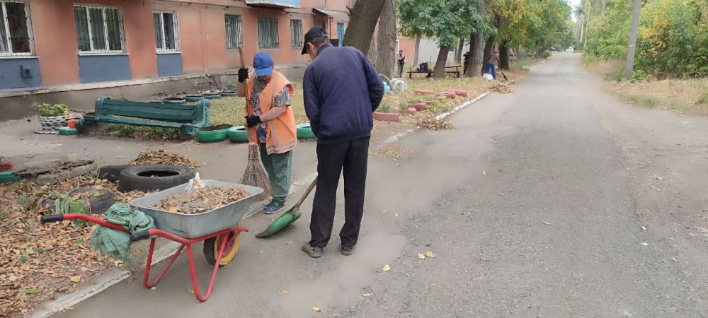 Коммунальные службы продолжают работать