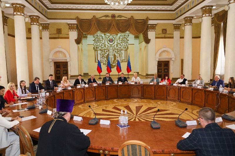 Членами Общественной палаты стали люди, которые с 2014 года в разных направлениях демонстрируют настоящий патриотизм – Денис Мирошниченко