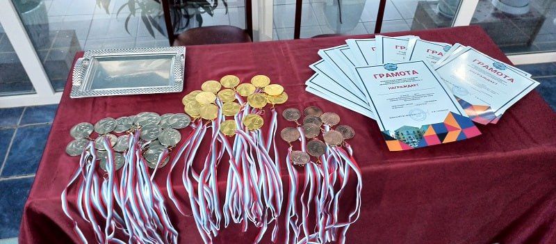 Юные пловцы поздравили Молодогвардейск спортивными победами!