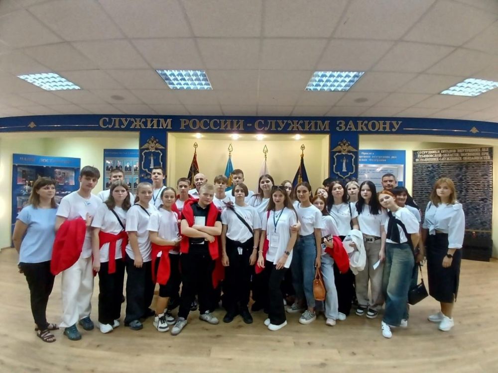 Участники "Университетской смены" посетили Управление МВД России по Ульяновской области