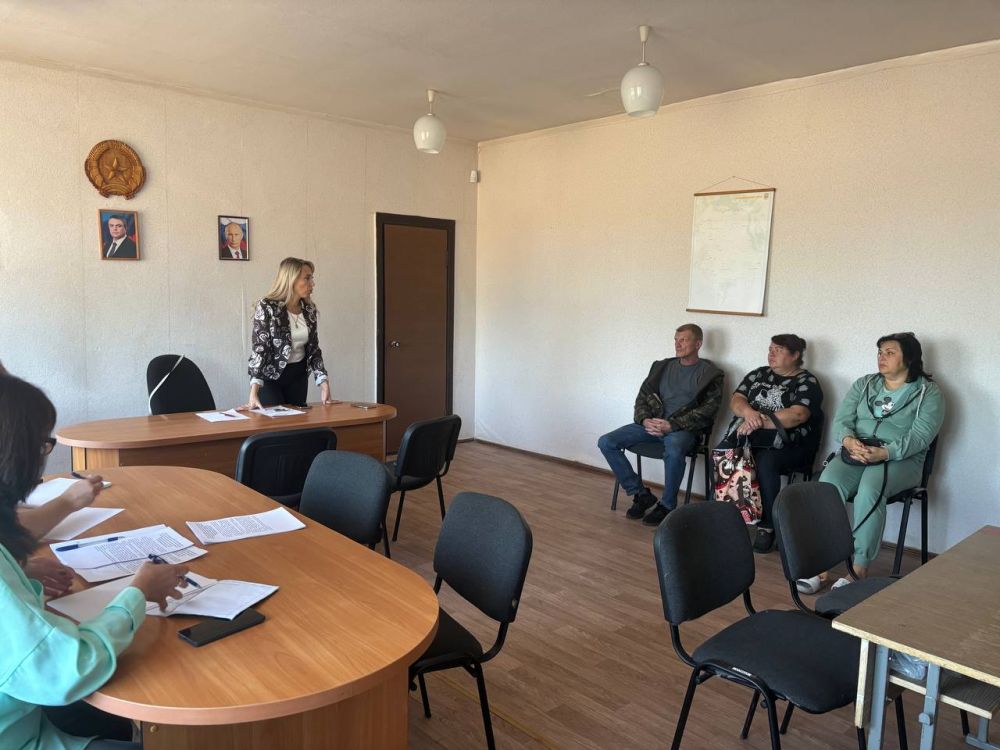 Сергей Козенко: Вчера на территории округа сложилась чрезвычайная ситуация, в результате пожара в пгт Изварино пострадало 14 жилых домов