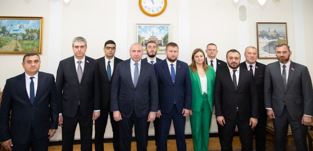 Денис Мирошниченко провел встречу с делегацией Совета старейшин города Еревана