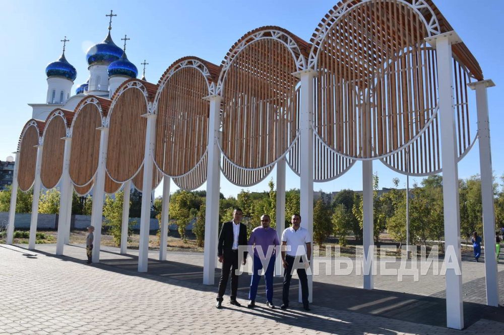 В Краснодоне открыли парк после реконструкции