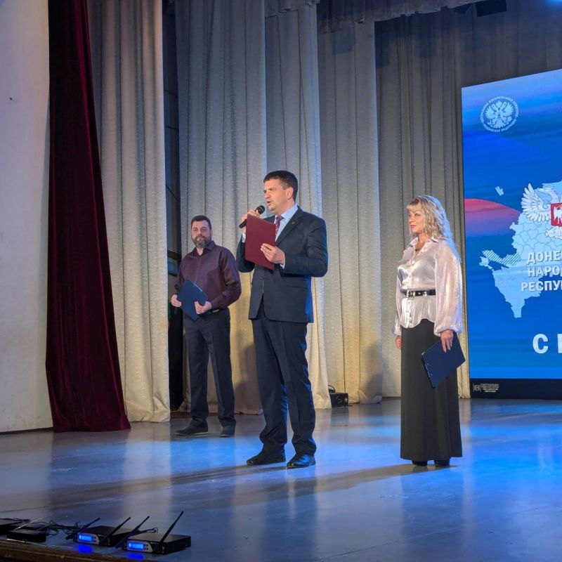 Владимир Чернев: Сегодня в преддверии Дня воссоединения Донецкой Народной Республики, Луганской Народной Республики, Запорожской и Херсонской областей с Российской Федерацией, в Старобельском муниципальном округе прошел праздничный концерт