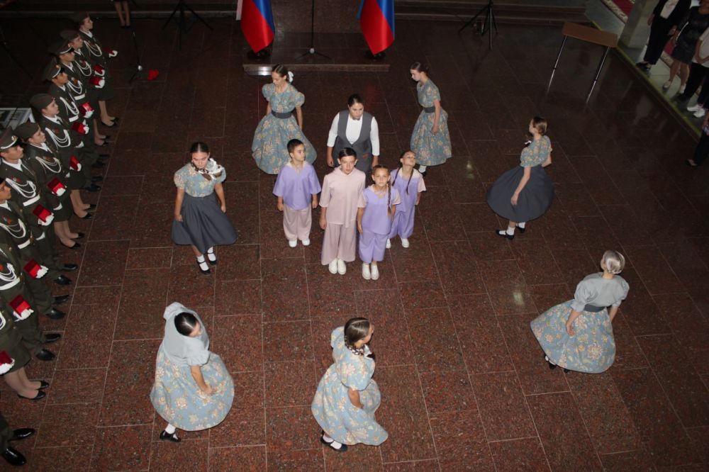 В Краснодоне отметили День воссоединения новых регионов с Россией и 82-ю годовщину создания подпольной организации «Молодая гвардия»