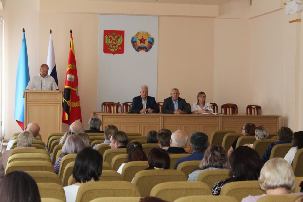 Сергей Козенко: Сегодня в городе Краснодоне состоялись публичные слушания по проекту Правил благоустройства территории муниципального образования Краснодонский муниципальный округ Луганской Народной Республики