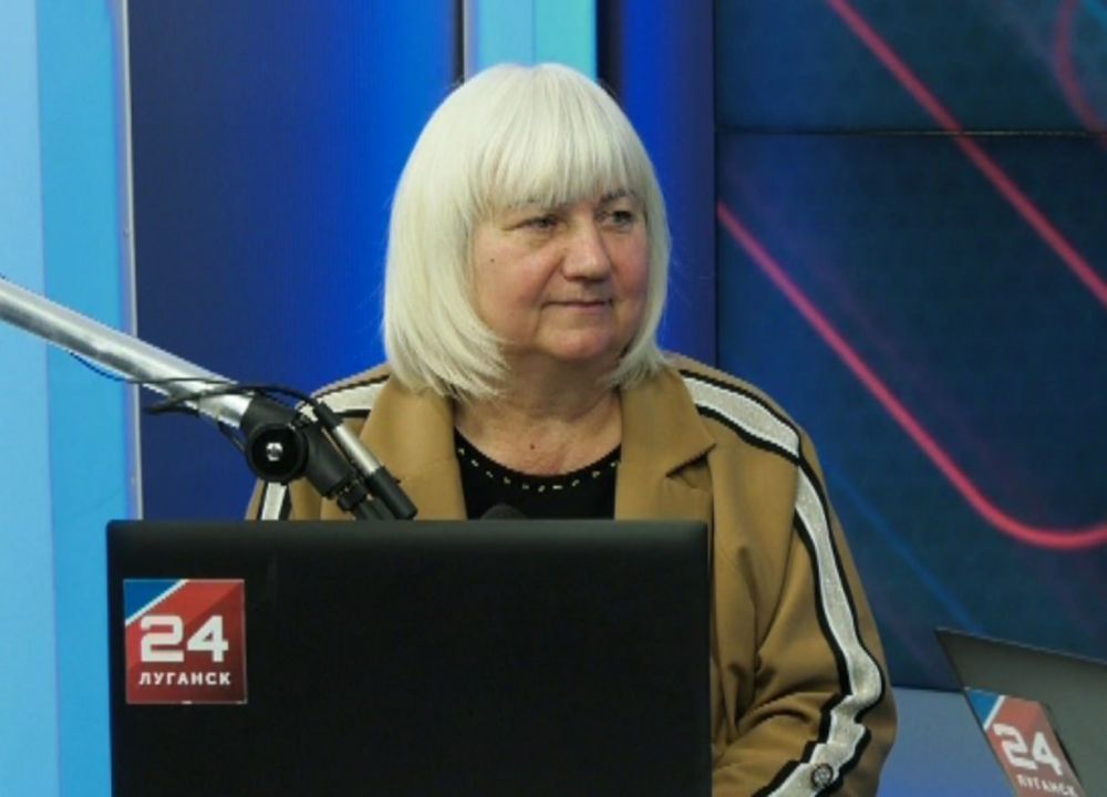 Светлана Гизай: Сегодня в эфире проекта «Луганск LIVE» поздравила нашего Президента Владимира Владимировича Путина с Днем ...