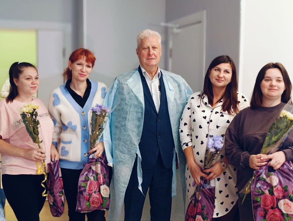 Сергей Козенко: Сегодня мы пришли в отделение Краснодонского родильного дома, чтобы отметить особый праздник — День беременных