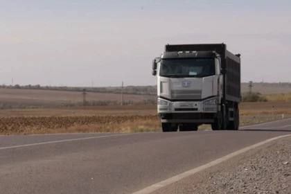 В ДНР отремонтировали 30 километров трассы от Докучаевска до Старобешево