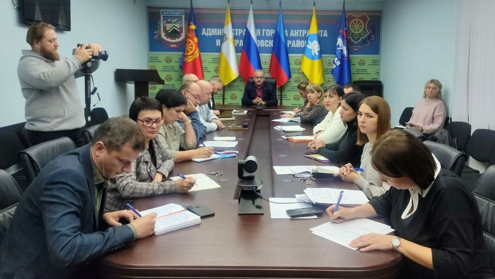 ������ ������: ������� ������ �� ������ ������������� � ��������������� ����������� ������������� �������������, ������������� ��������� ����������� � �������������� ���������� � ����������� ������ ������ ������������ ����� �������