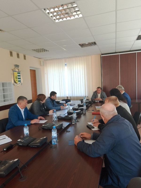 В рамках выездного совещания начальник управления транспорта Министерства инфраструктуры и транспорта ЛНР встретился с представителями администрации города Рубежное, городского совета и администрации города Кременная