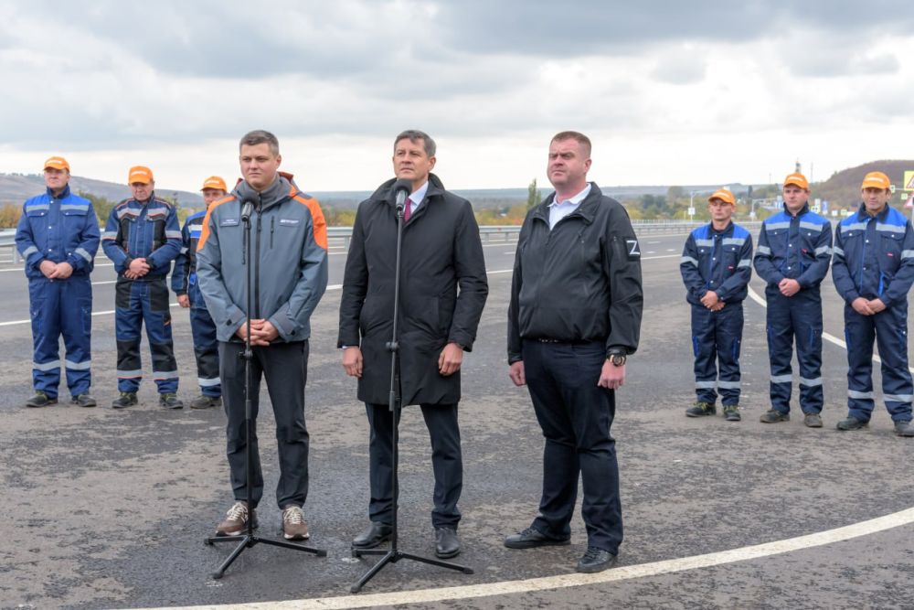 Леонид Пасечник: Заместитель Председателя Правительства России Марат Хуснуллин в режиме видеоконференции дал сигнал к запуску движения по капитально отремонтированному на территории нашей республики отрезку федеральной автодороги Р-150