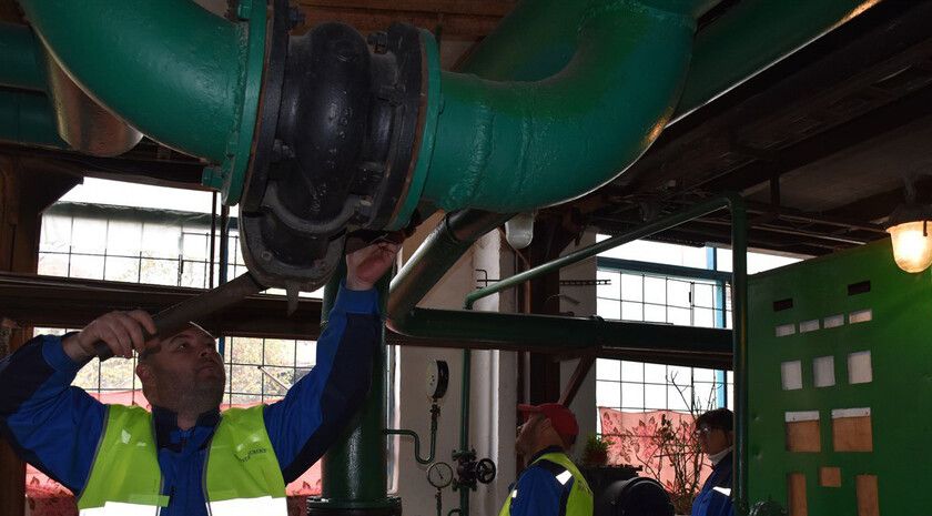 Специалисты к отопительному сезону отремонтировали в ЛНР около 370 км теплотрасс — МинЖКХ