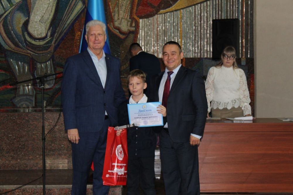 Сергей Козенко: Сегодня в Краснодоне состоялось значимое событие - были подведены итоги конкурса «Моя родословная», в котором в котором приняли участие 637 юных жителей Краснодона