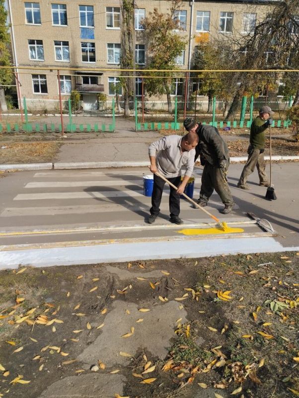 Работы по благоустройству территорий в городе Ирмино продолжаются