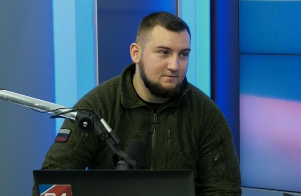 Депутат Народного Совета ЛНР, руководитель Луганского реготделения МГЕР, член Генсовета ВПП «Единая Россия» Михаил Голубович в эфире проекта «Луганск LIVE» рассказал о ежегодной «русской пробежке» в Луганске: