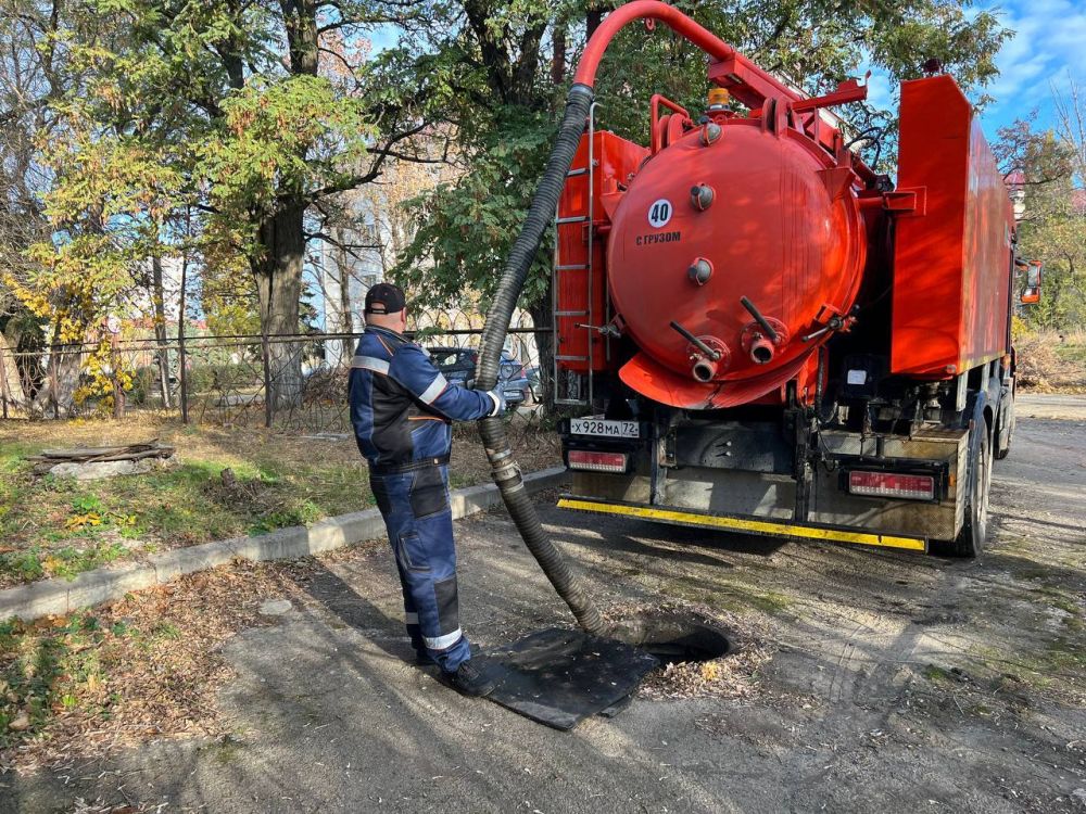 Сергей Козенко: На территории Краснодонского муниципального округа продолжается активная работа аварийной бригады компании «Тюменьбурстрой» из региона-шефа