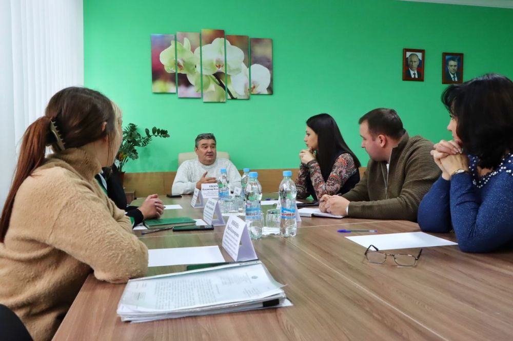 ������� �������: � ����� ������ ���������� ������� ��������� �. �. �������� �������������� � ���������� ��� ���������...