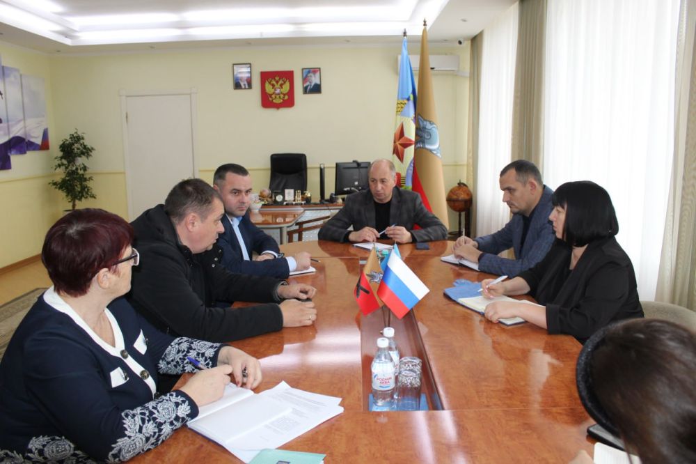 Сергей Крамаренко: Провел рабочее совещание с руководителем транспортного предприятия, осуществляющего перевозку пассажиров по маршрутам Славяносербского округа