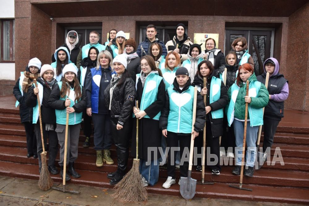 Традиционная для Российских студенческих отрядов акция «Мирный десант РСО» прошла в Стаханове