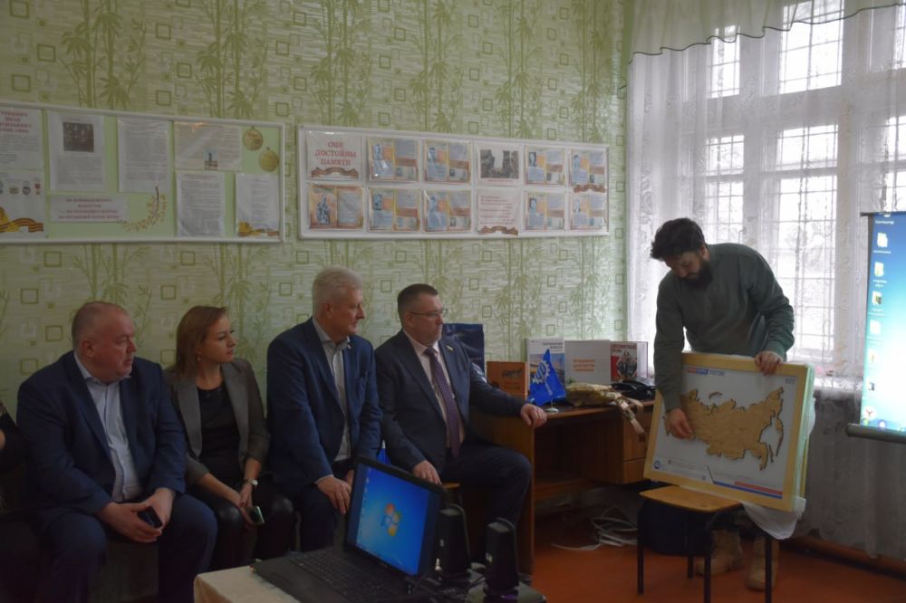 Сергей Козенко: Сегодня наш город с официальным визитом посетила делегация из города Тюмени, в том числе Депутат Тюменской областной Думы Юрий Баранчук и представители Союза машиностроителей России