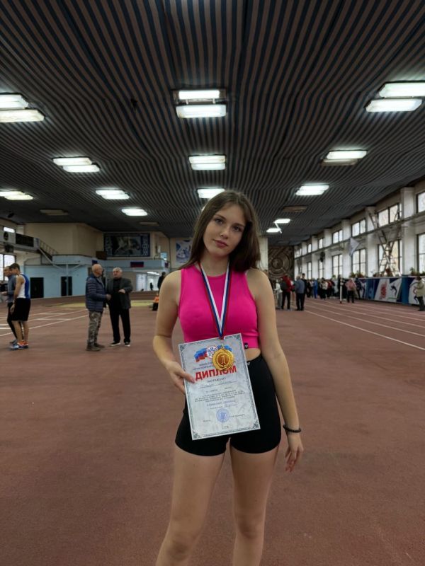 Ровеньковские спортсмены приняли участие в Республиканских соревнованиях по лёгкой атлетике среди юношей и девушек до 16 лет, до 18 лет, до 20 лет, посвященные чемпионам, призёрам и участникам Олимпийских игр Луганщины