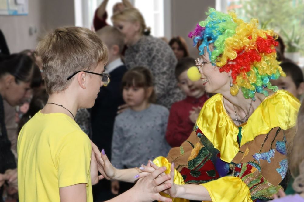 Команда компании «Агросфера» подарила детям праздник