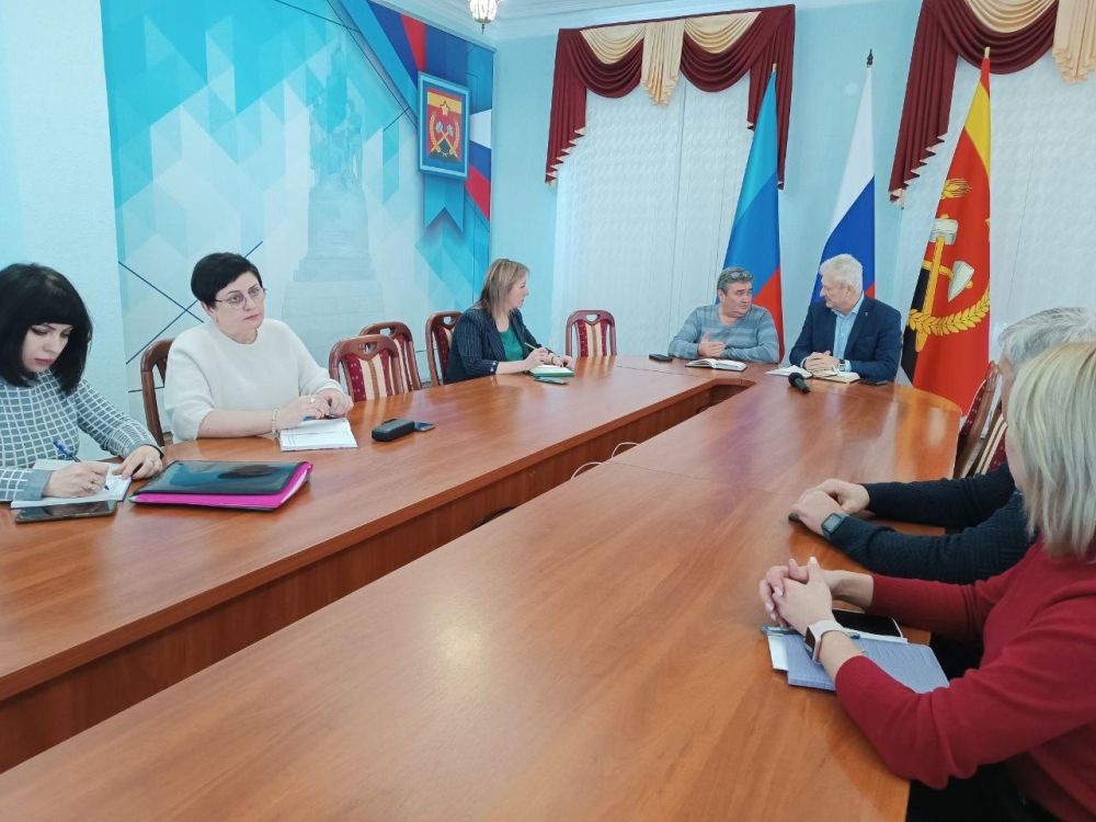 Андрей Рубанцов: И.о. Министра инфраструктуры и транспорта ЛНР Владимир Евдохин провел рабочее совещание в Краснодонком МО