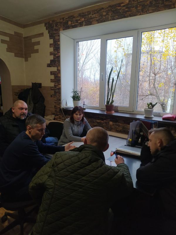 Сергей Козенко: Сегодня руководитель ГКУ ТО «Противопожарная служба Тюменской области» Константин Скворец побывал в нашем муниципальном казенном учреждении «Пожарная охрана села Пархоменко»